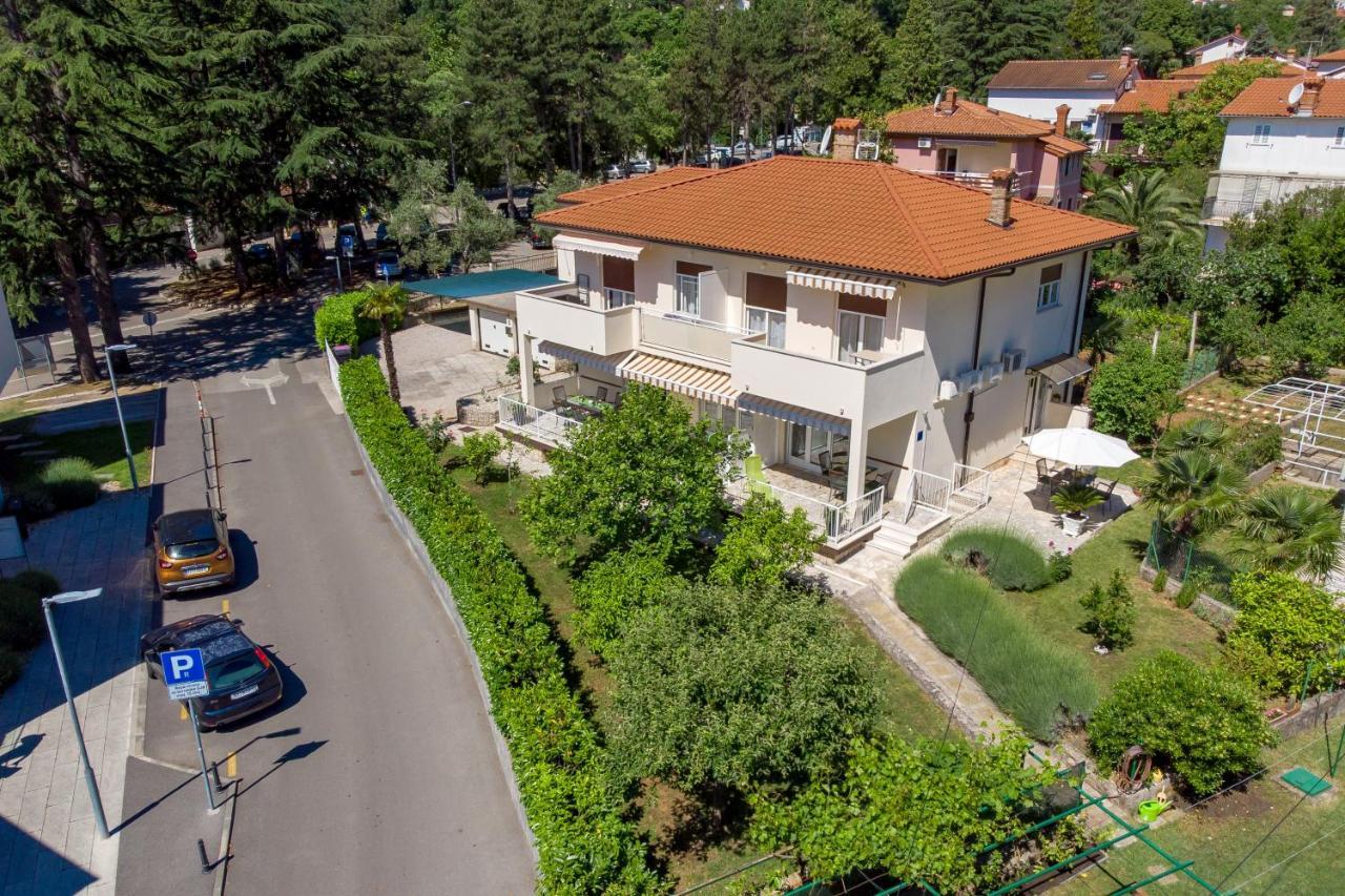 Apartments Rosovic J&C Mošćenička Draga Eksteriør billede