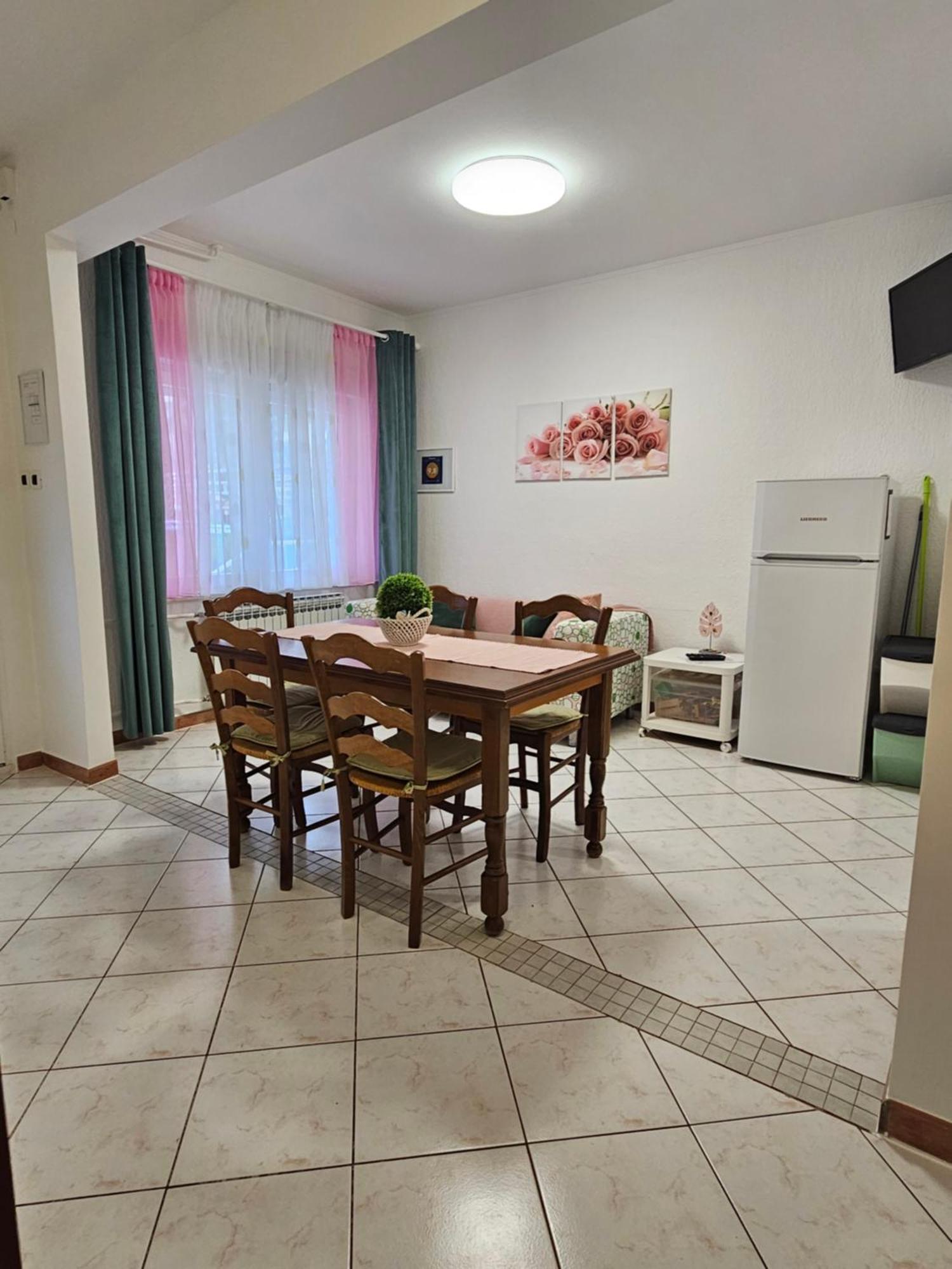 Apartments Rosovic J&C Mošćenička Draga Eksteriør billede